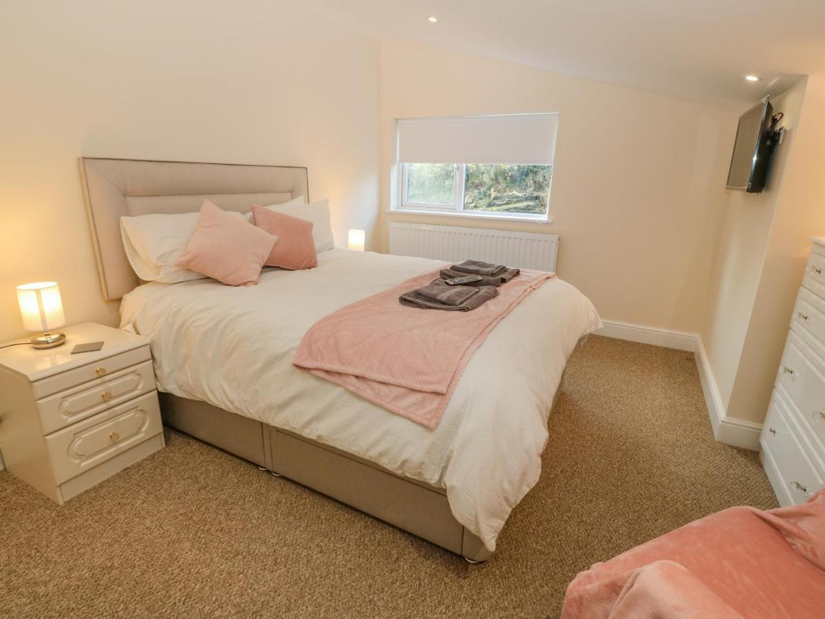 The Apartment At Plas Yr Eithin Amlwch Esterno foto